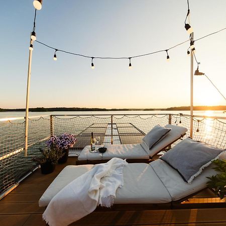 Domek Na Wodzie - Houseboat -Sauna, Taras Na Dachu, Dwie Sypialnie Mikołajki Eksteriør bilde