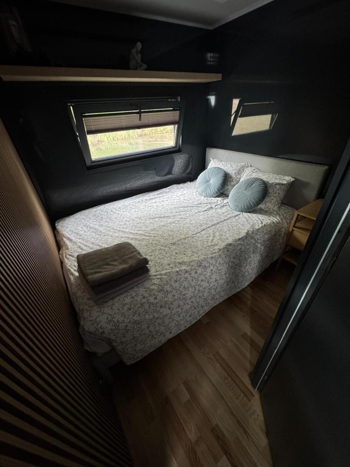 Domek Na Wodzie - Houseboat -Sauna, Taras Na Dachu, Dwie Sypialnie Mikołajki Eksteriør bilde