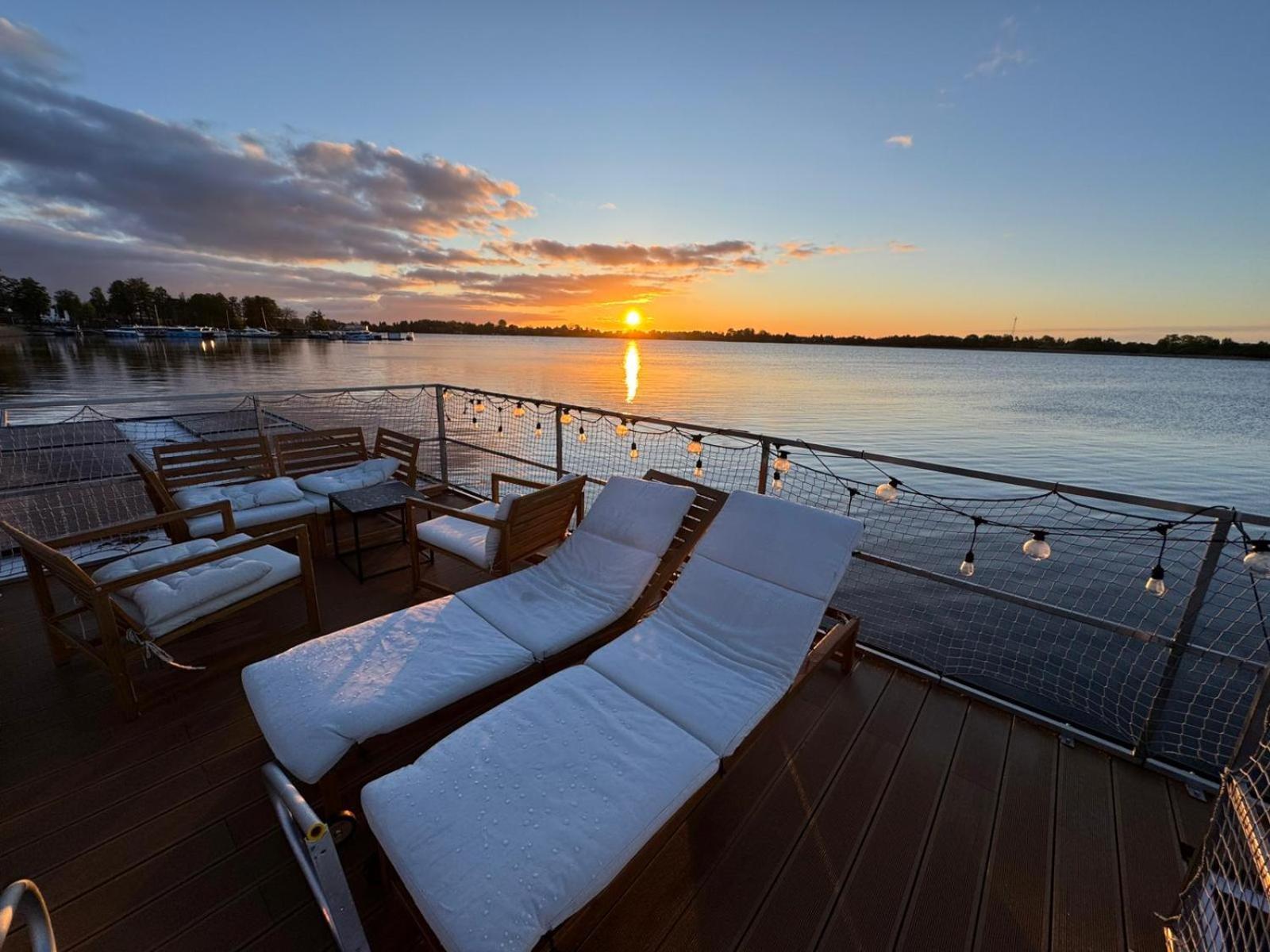 Domek Na Wodzie - Houseboat -Sauna, Taras Na Dachu, Dwie Sypialnie Mikołajki Eksteriør bilde
